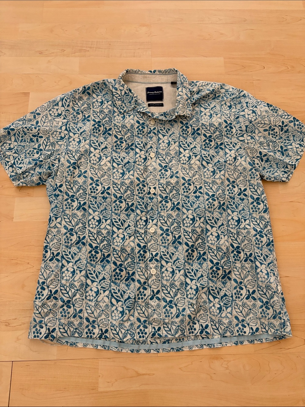 Tommy Bahama Limited Edition Blue Floral Short Sleeve Shirt XL